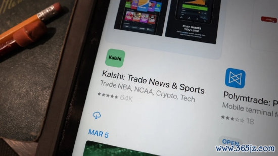 2026 年 2 月 25 日，伊利诺伊州芝加哥创意合成图，电子诞生屏幕展示多家线上瞻望商场平台诈欺。线上瞻望商场平台复古用户对体育、金融、政事、风光等各样事件下注。